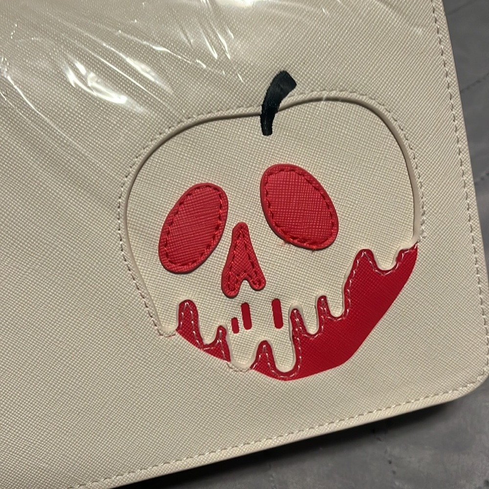 Poisoned Apple Crossbody – Snow White Purse & Coin Wallet - Picture 10 of 16